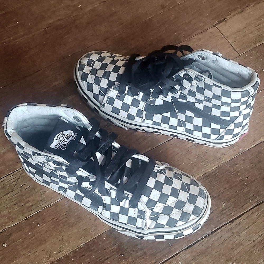 Checkered high top vans size 1.5